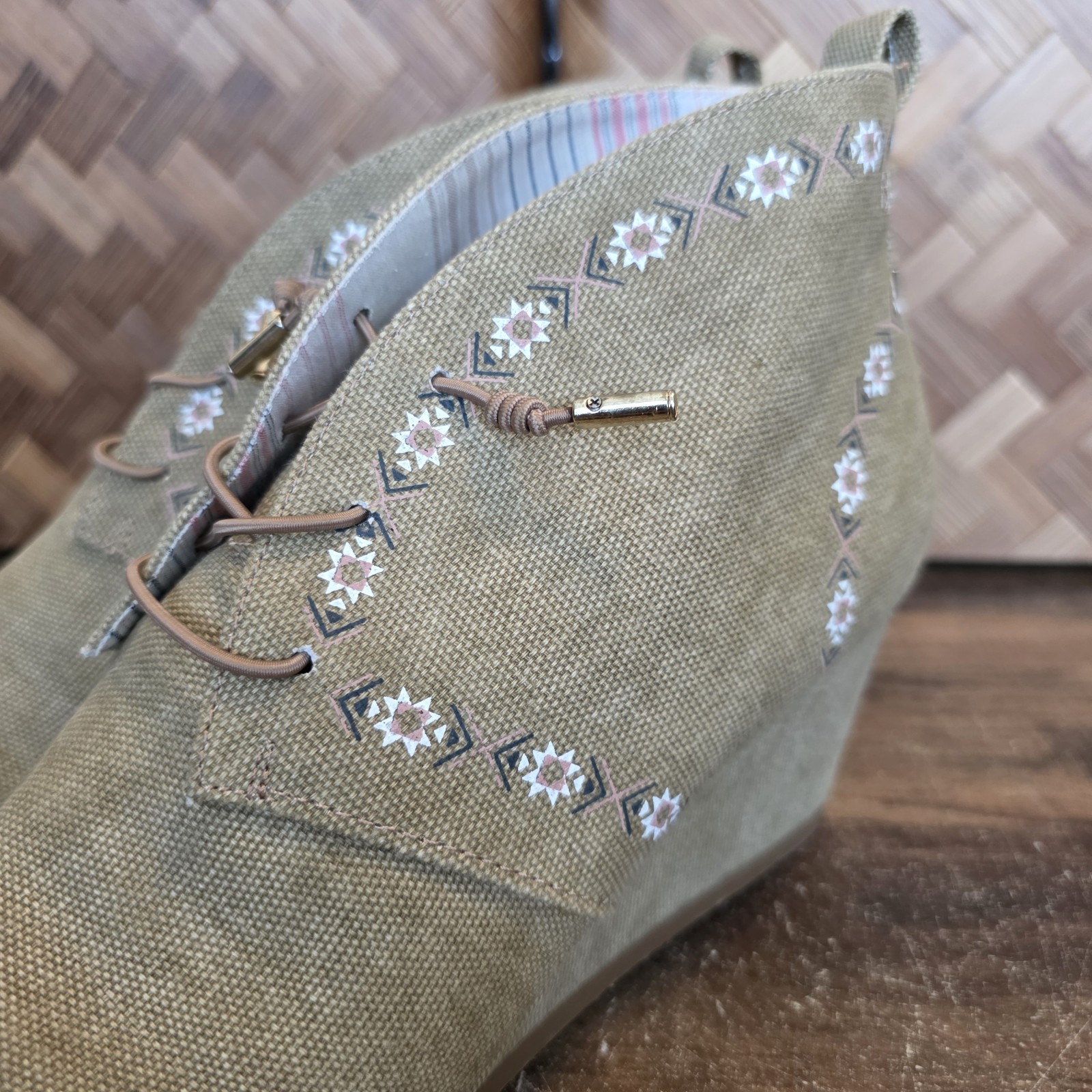 Mayflowers Shoes Women’s Size 9M Tan 2.5″ Wedge Heel Boot Tie Floral Design