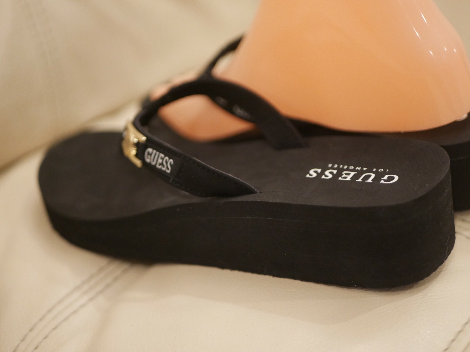 NEW GUESS BLACK LOGO STRAP FLIP FLOPS WEDGE MELANIE PLATFORM SIZES 5,6,7,8,9,10