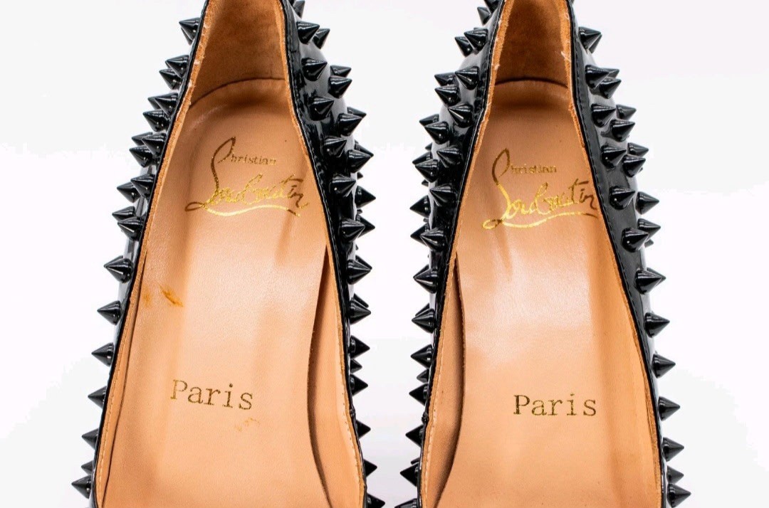 Christian Louboutin Black Leather Pigalle Spikes 100mm Pumps Sz 37
