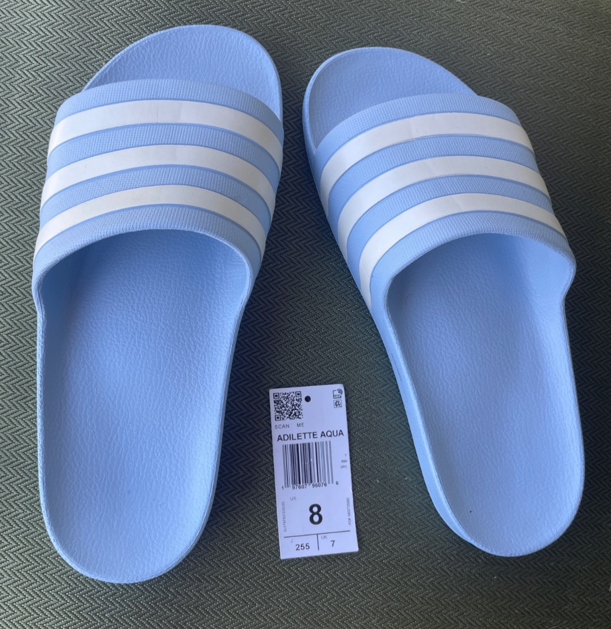 Adidas Women’s Size 8 Blue Adilette Slides 0r Pool/Shower Sandals IE8919 new