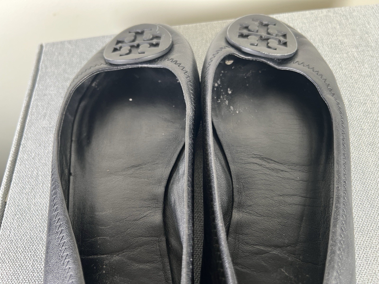 Tory Burch Minnie Travel Black Leather Ballet Flats Metal Logo Medallion No Size