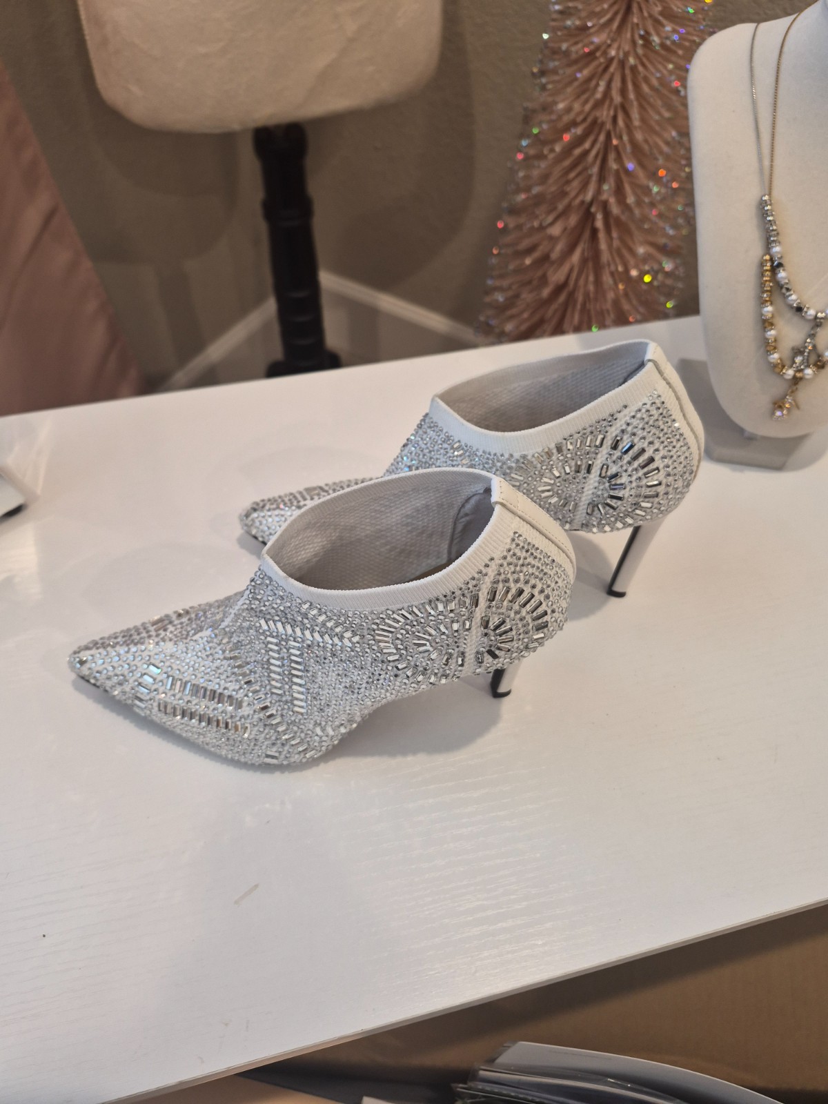 Thalia Sodi Karmen White Rhinestone Stiletto Booties Flyknit Pointed Toe US 10M