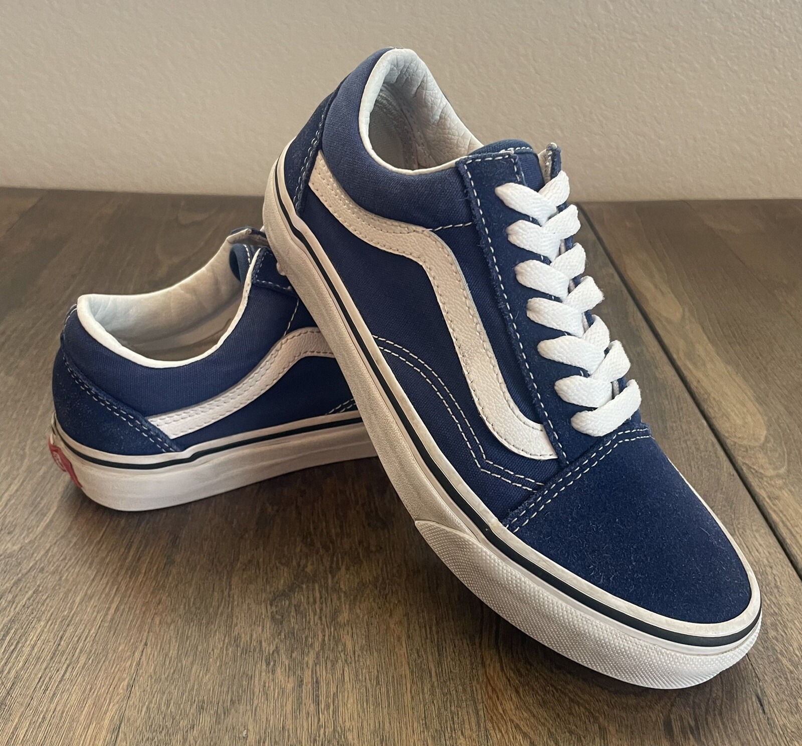 VANS Old Skool Suede Low Top Shoes Sneakers Blue White Women’s Size 5 Men 3.5