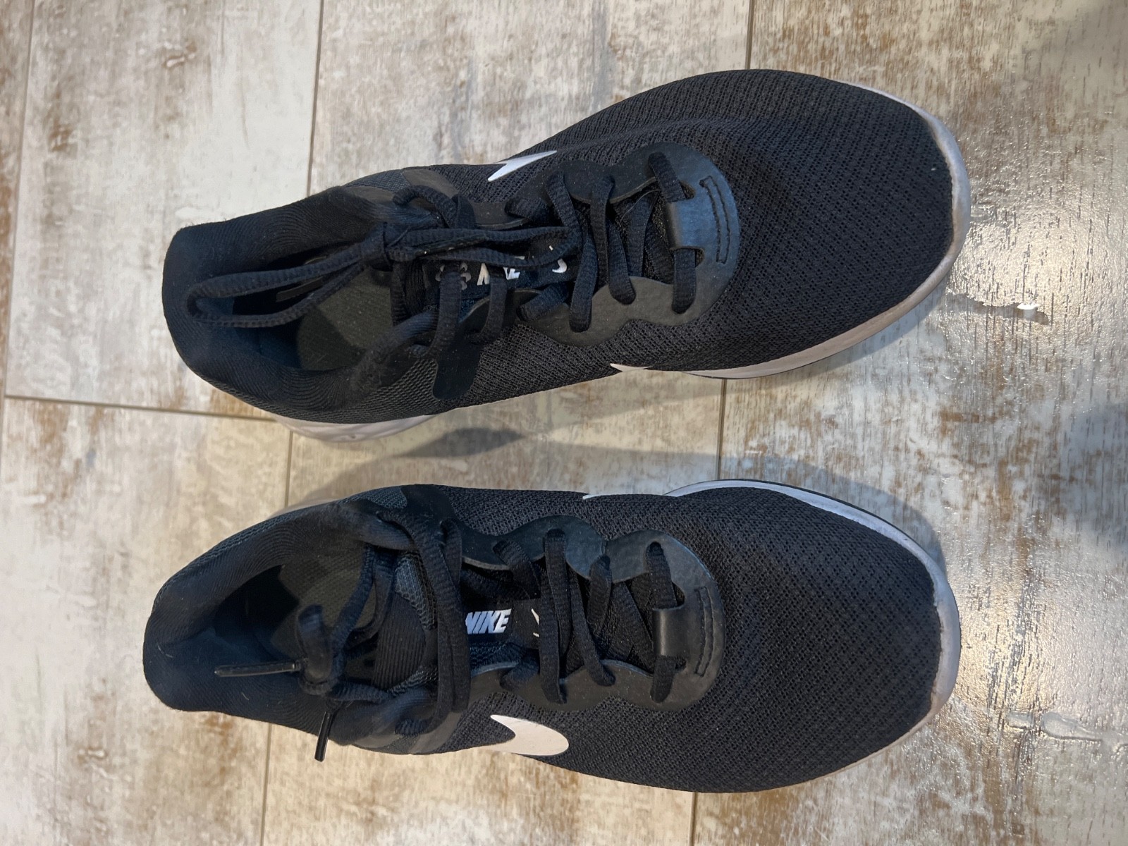 New! Nike Men’s Revolution 6 Next Nature Mesh Sneakers Black/White Size 8