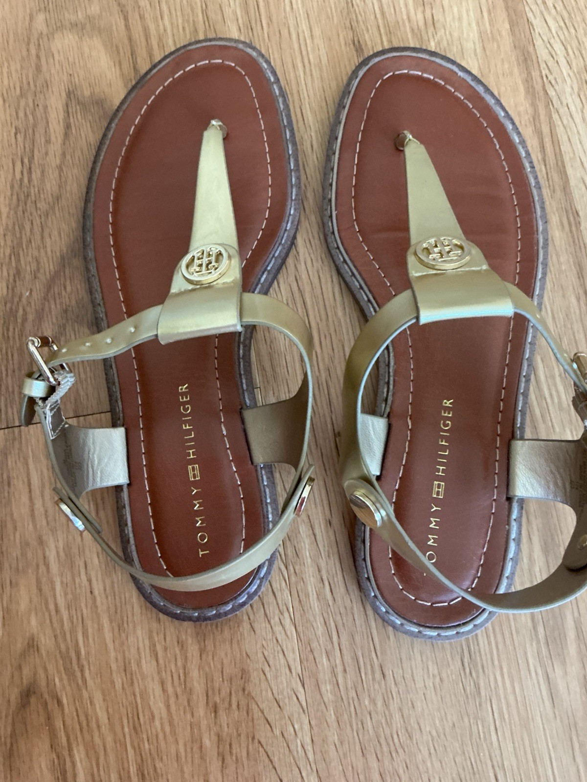Tommy Hilfiger Women’s Gold T-Strap Sandals Size 7M