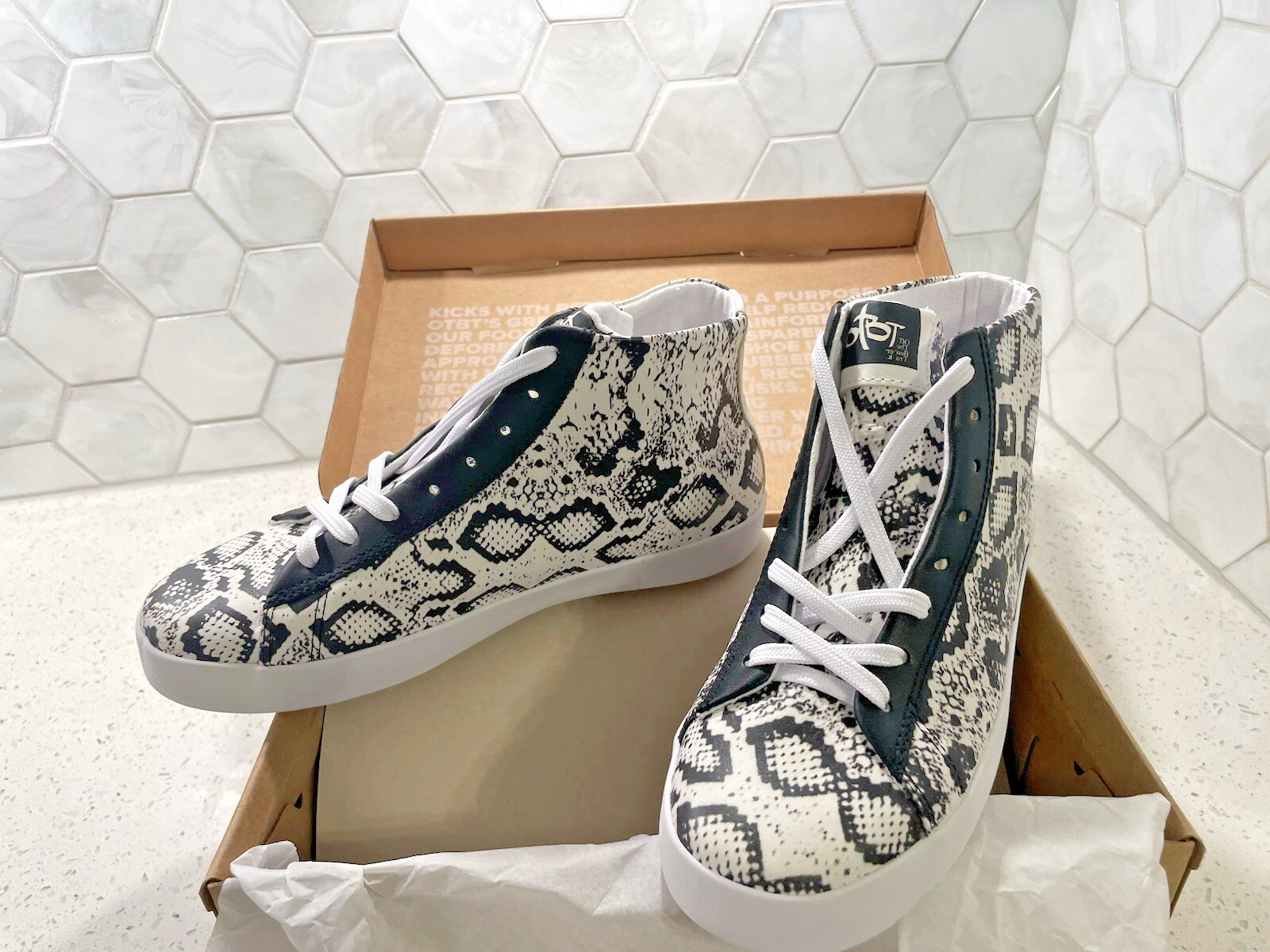 OTBT Leather Woman’s Size 6.5 High Top Snakeskin Sneakers NEW Recycled Materials