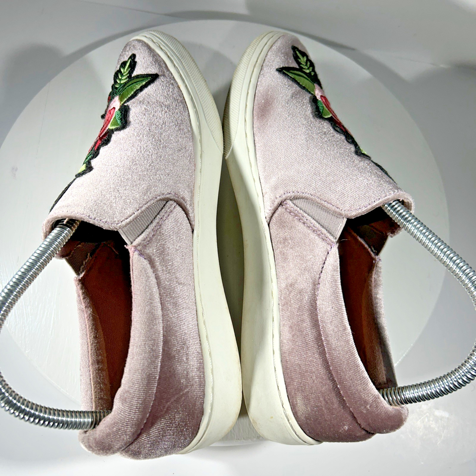 Soda Floral Rose Womens Casual Loafers Shoes Sneakers Size 7 Slip On Embroidery
