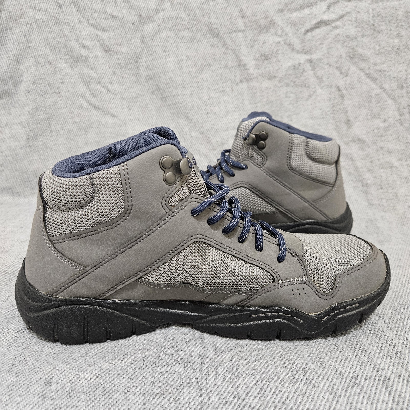 CROCS LiteRide Pacer Size M8/W10 Gray Lace Up Sneakers Shoes 204687