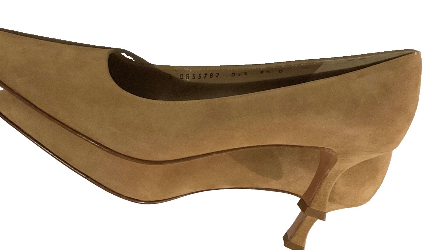 salvatore ferragamo women Camel Suede Pointed Toe Pumps Size 9