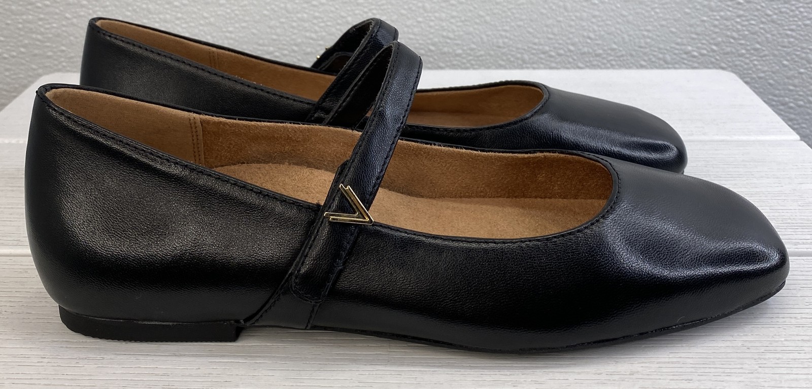 Vionic Alameda Mary Janes Women’s Size 6.5 Black Leather Square Casual Toe Flats