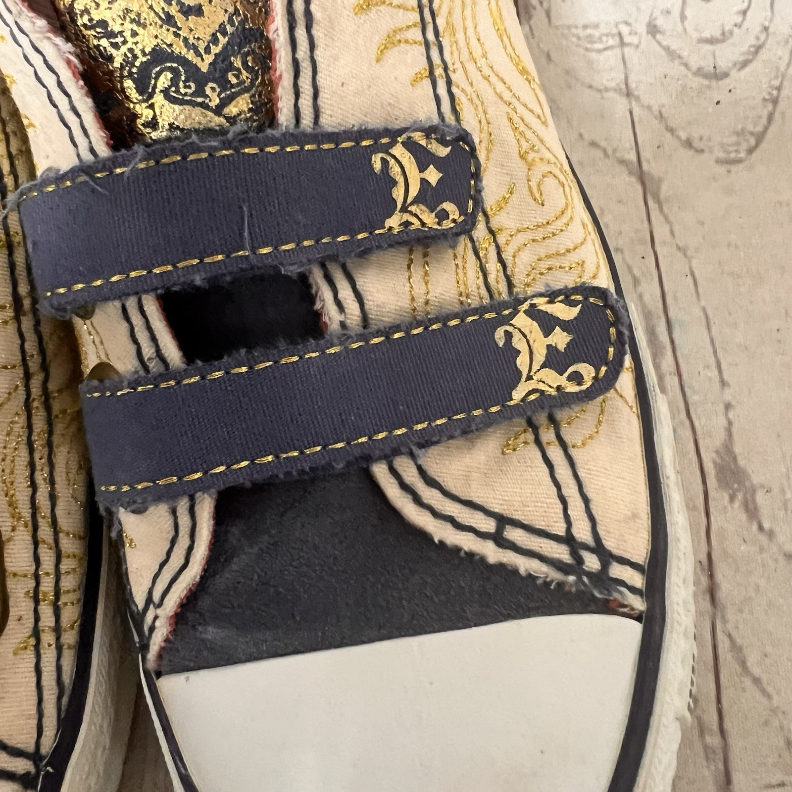Vintage Elvis Presley Graceland Shoes canvas king Size 5 Women White Gold RARE