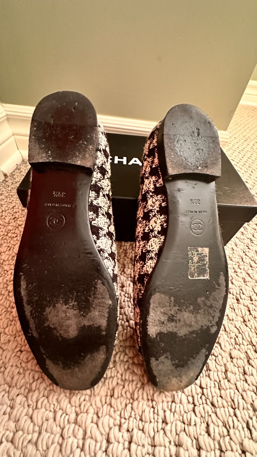 Chanel Tweed Calfskin Cap Toe Ballerina Flats Houndstooth Black White -Size 39.5