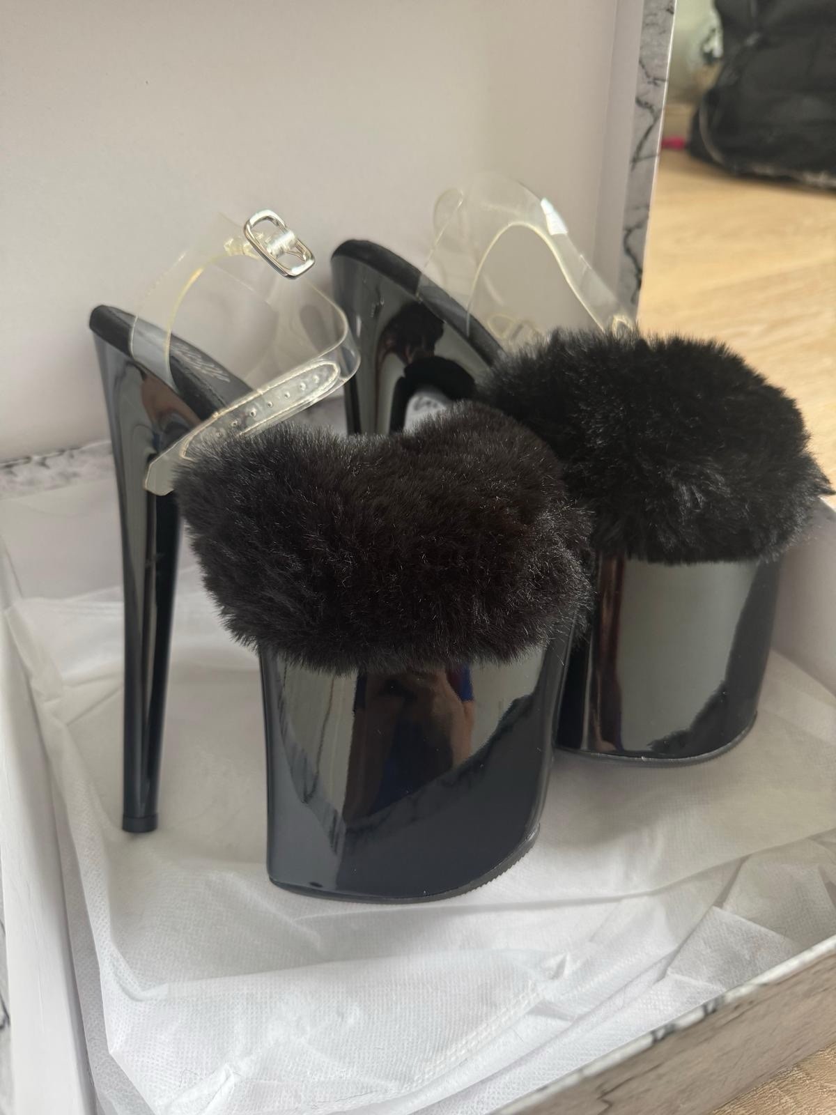 Hella Heels 8 inch Women’s Black/Clear Platform Stiletto US 6 only worn 1 time