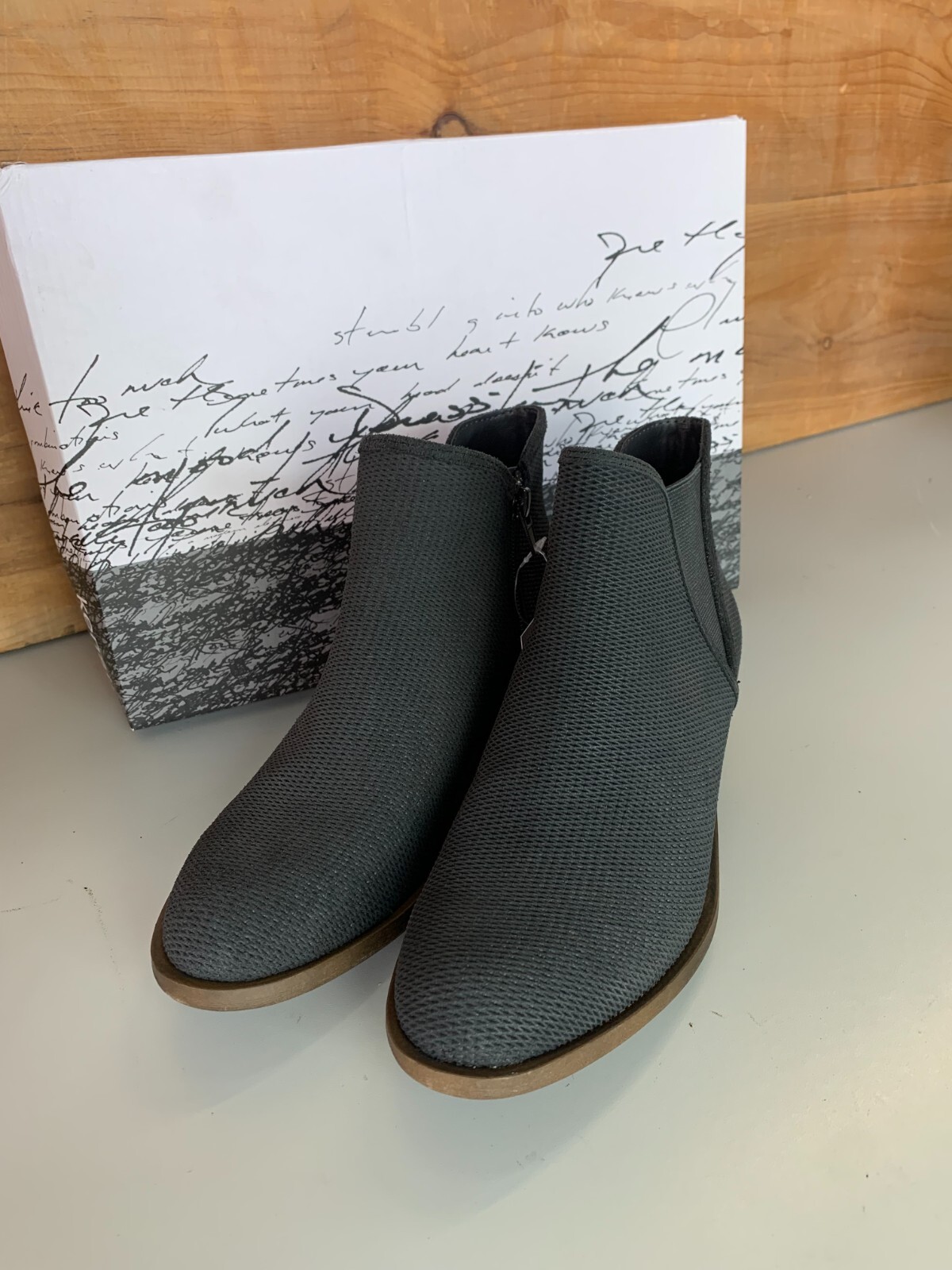 New – Kensie Gerona Dark Gray Women’s Suede Casual Short Ankle Boots – Pick Size