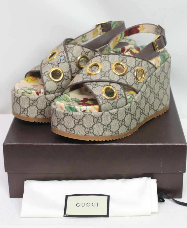 GUCCI Angelina GG Logo Eyelet Platform Wedge Sandal Size 39.5 US 9.5
