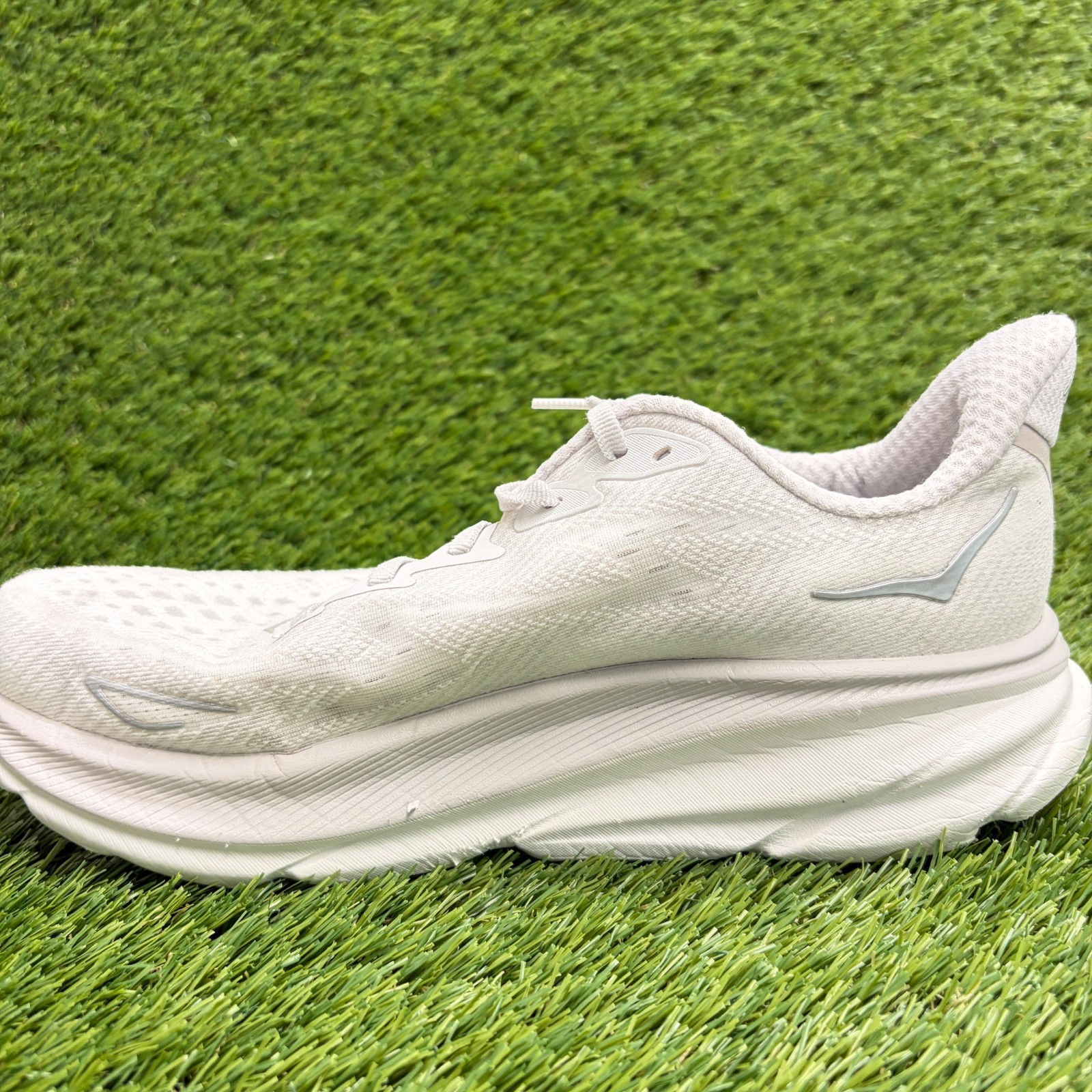 Hoka One One Clifton 9 Womens Size 9 White Gray Athletic Running Shoes Sneakers