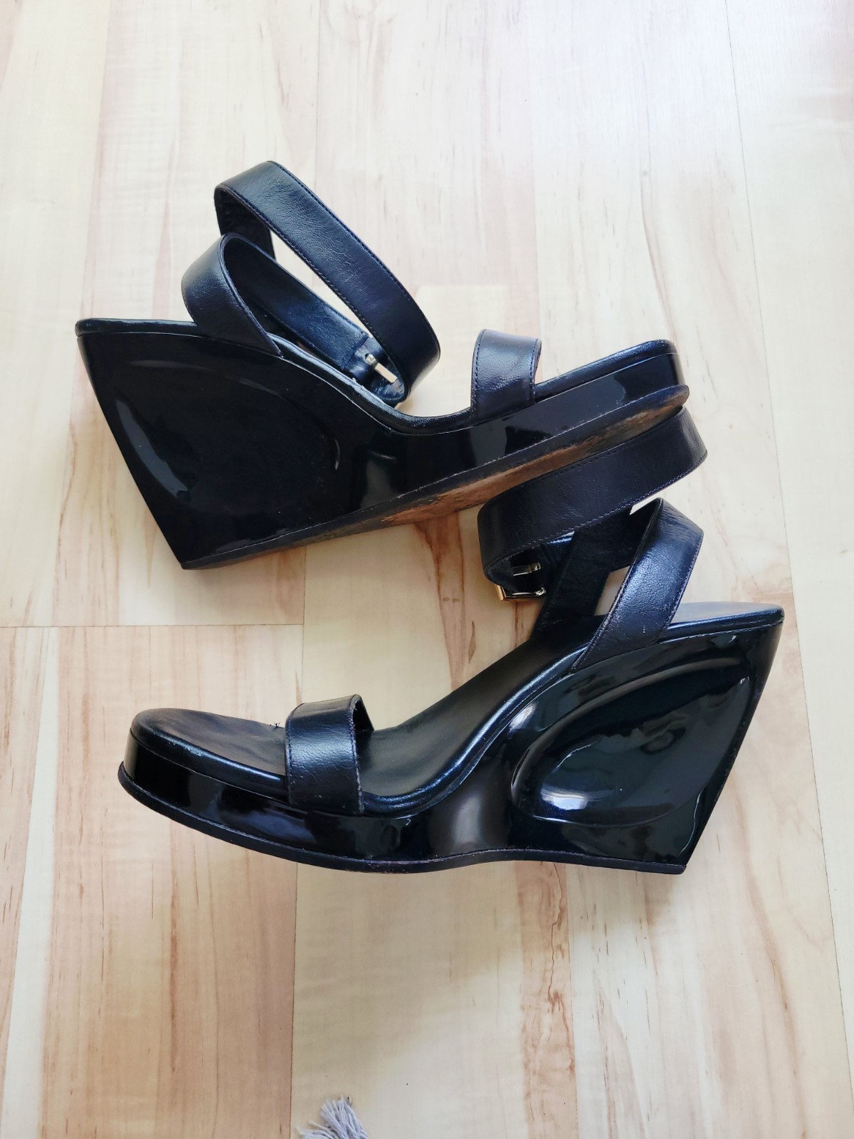 Gucci Ankle Strap Wedges Heels Black Size 6/12B