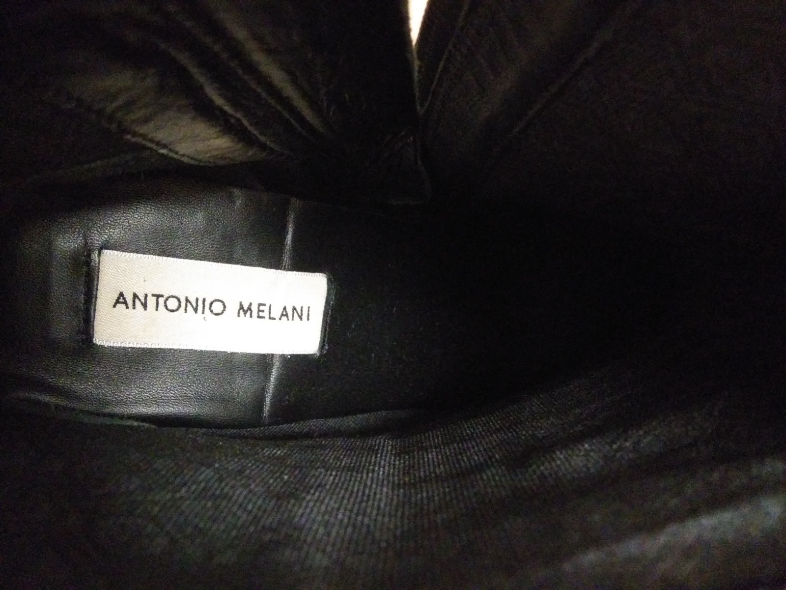 BRAND NEW ANTONIO MELANI Rich Classy Sophisticated LEATHER Black Bootie- 10 M