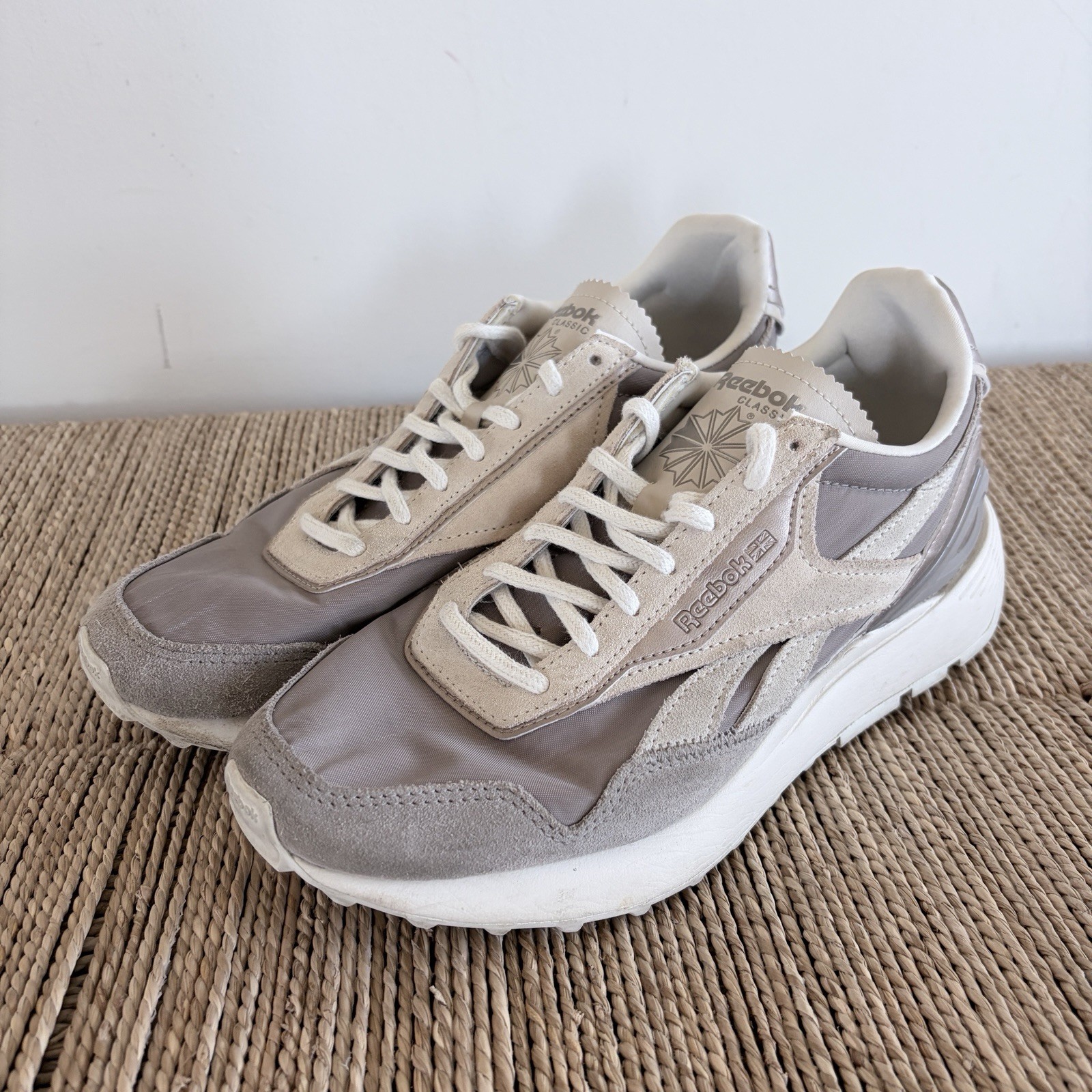 Reebok Womens Sz 9 Classic Leather Legacy AZ Rose Gold Running Shoes GX4803