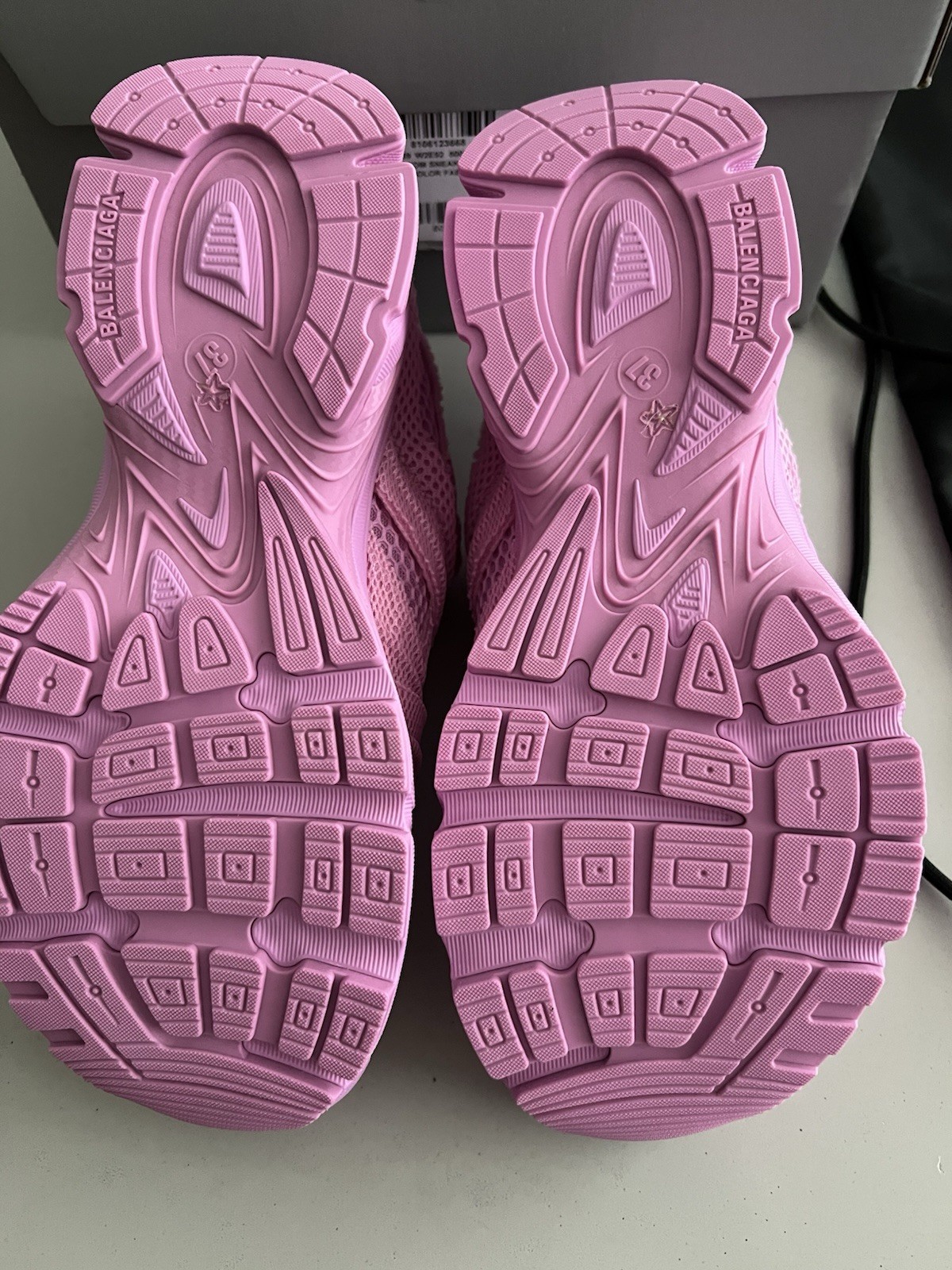 Balenciaga PHANTOM Sneakers MONOCOLOR FABRIC / MESH Pink EU37/US7