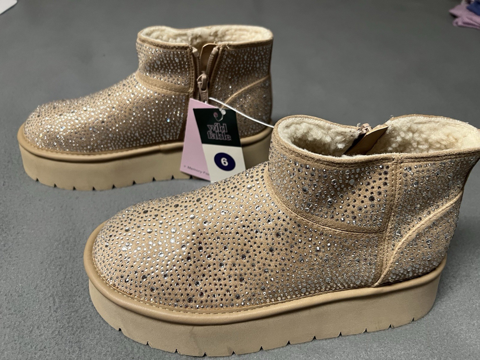 Wild Fable Women’s Tan Faux suede Rhinestone Slipper Boots New with Tag Sz 6