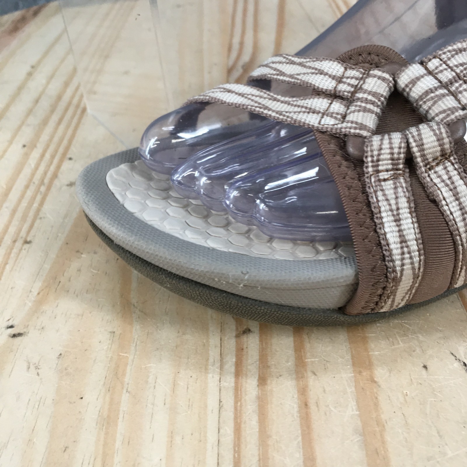 Baretraps Sandals Womens 8.5M Casual Comfort Strappy Slingback Brown Gray Fabric