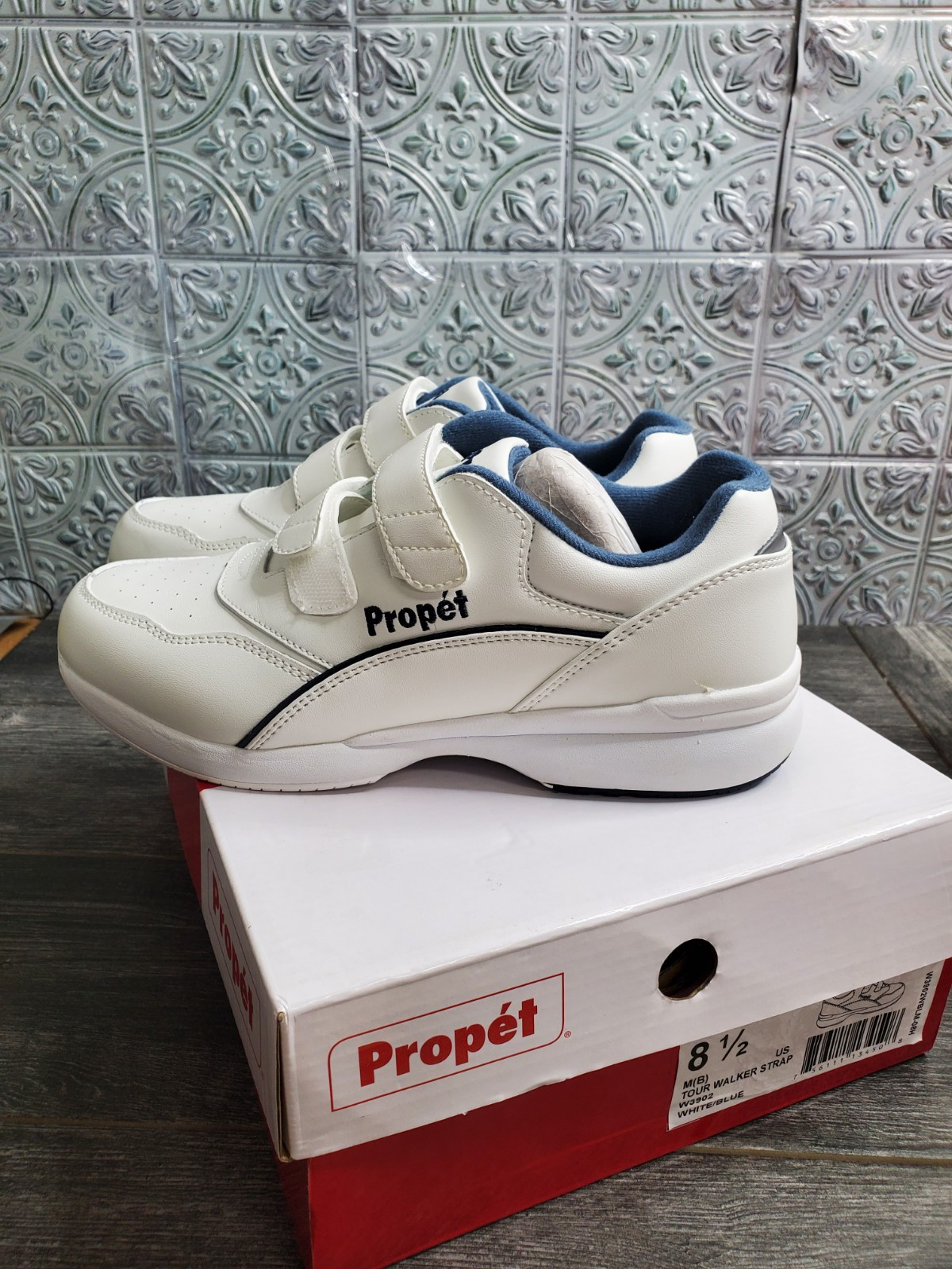 Woman’s Shoes Propet Tour Walker Strap