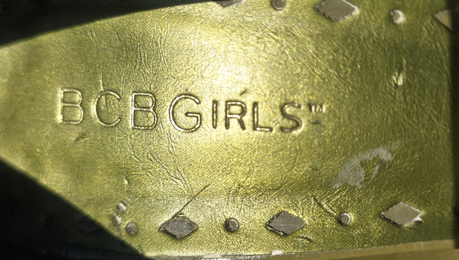 BCBG Girls Olive Green Peep-Toe W Wooden Heel Pump & Flower Applique Womens S 8