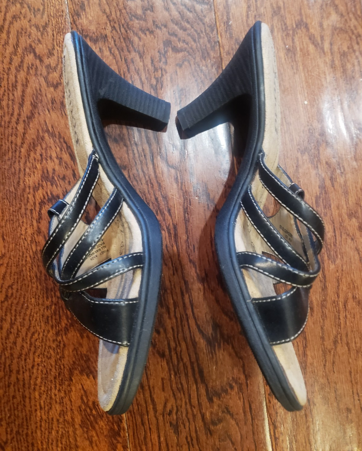 New No Tags – Mudd Ladies Shoes – Size 9.5 – 90s Block heel sandal – Black