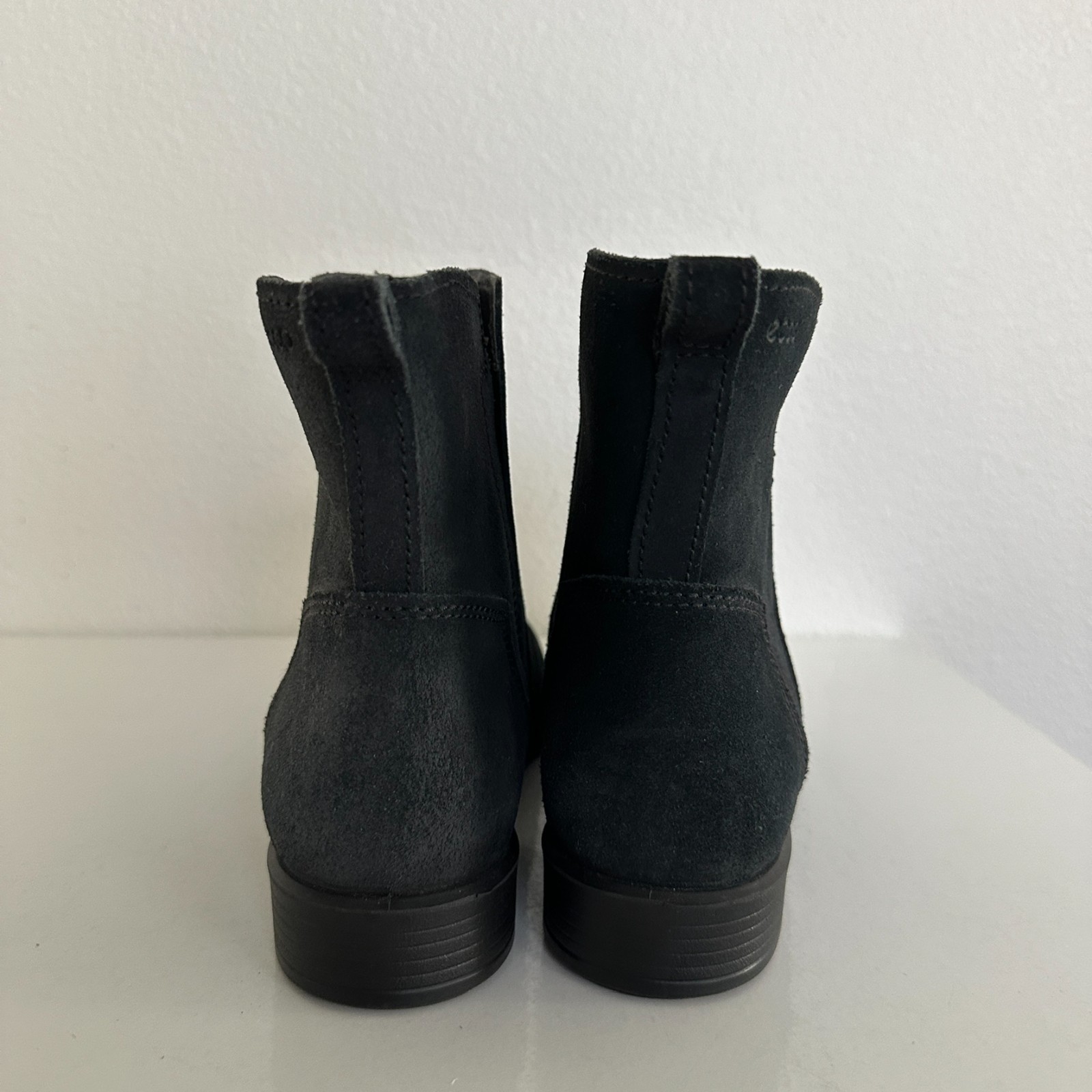 ECCO Touch 15 Black Leather Side Zip Ankle Boots Winter Women’s EU 40 US 9.5