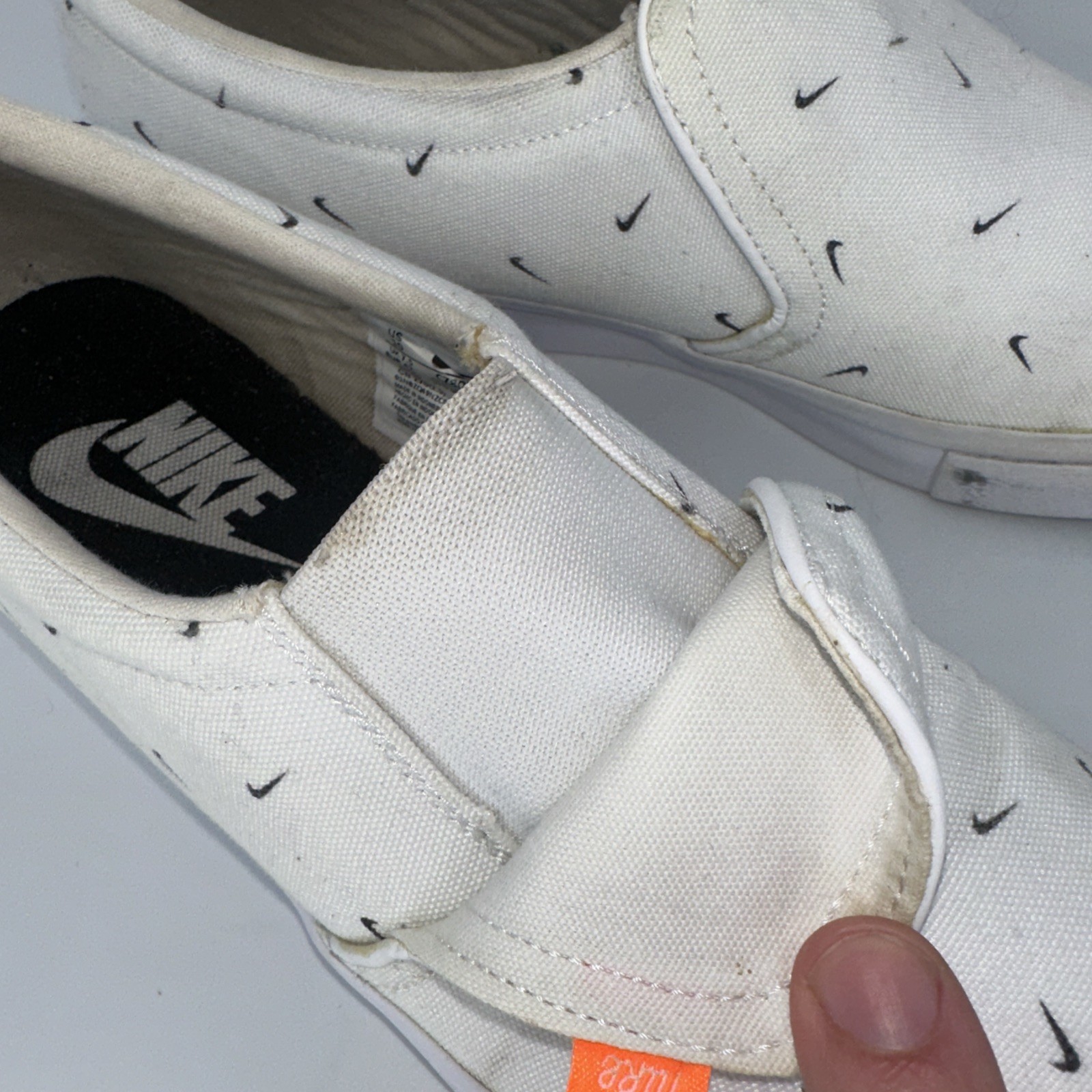 Nike Court Royale AC Slip On Swoosh Print Women’s Size 10 White Boating Golfing
