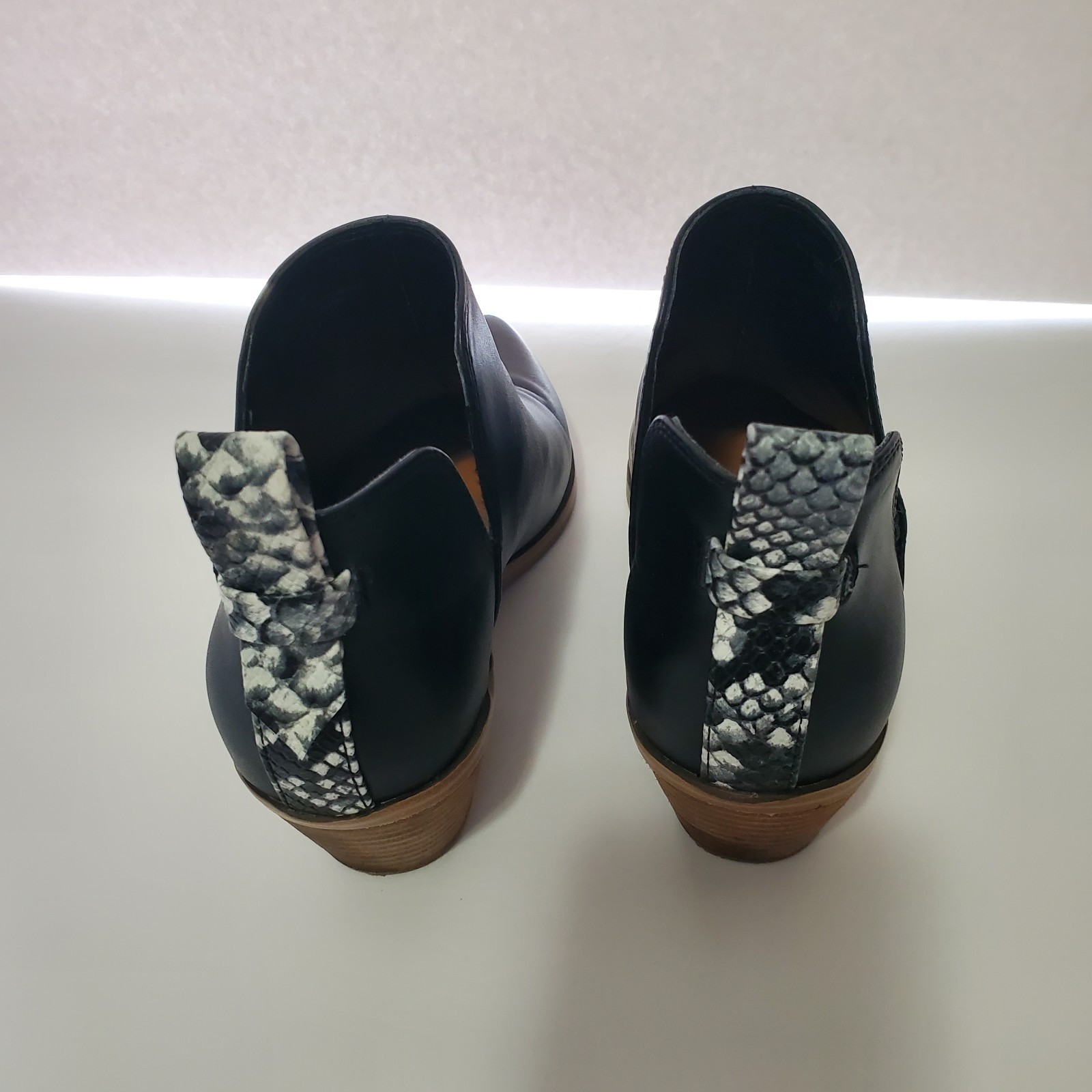 Nine West Black Ankle Boot Animal Print Strap Chunk Wood Heel Women Size 7