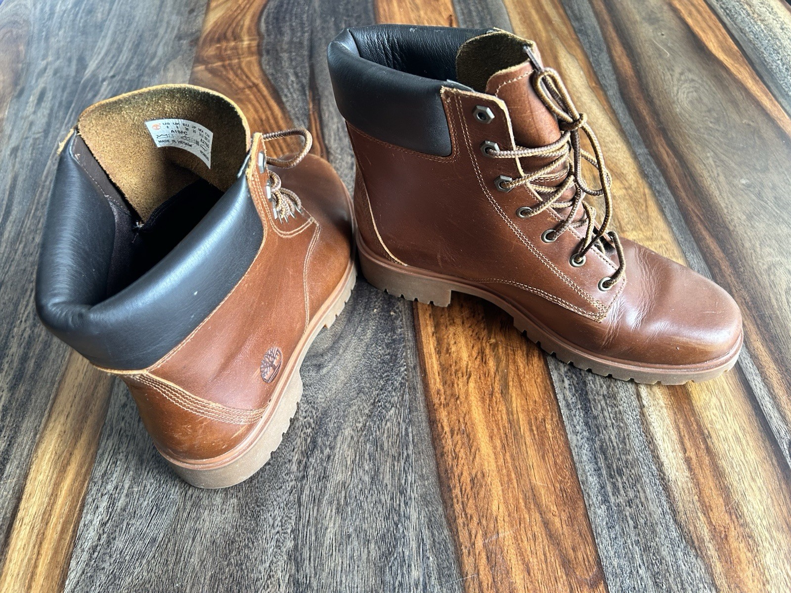 Timberlands Women’s Brown Leather Boots Size 8 Excellent Condition