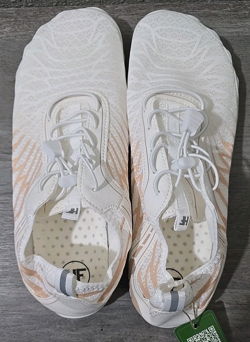 NWT Hike Footwear Lorax Pro Non-Slip Barefoot Shoes Pink EU 43/ Women’s 12-12.5