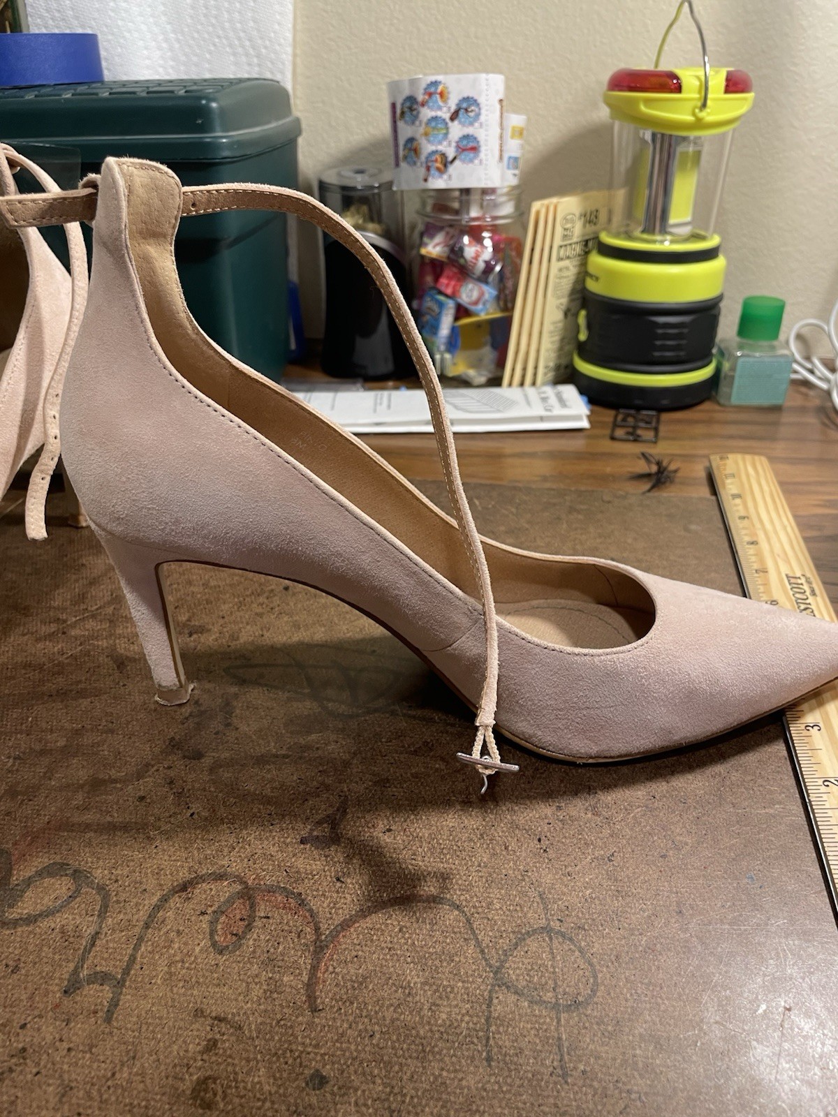 Tahari Nude Suede Heels Ankle Strap Pointed Toe Pumps Womens 8.5-9 Approx