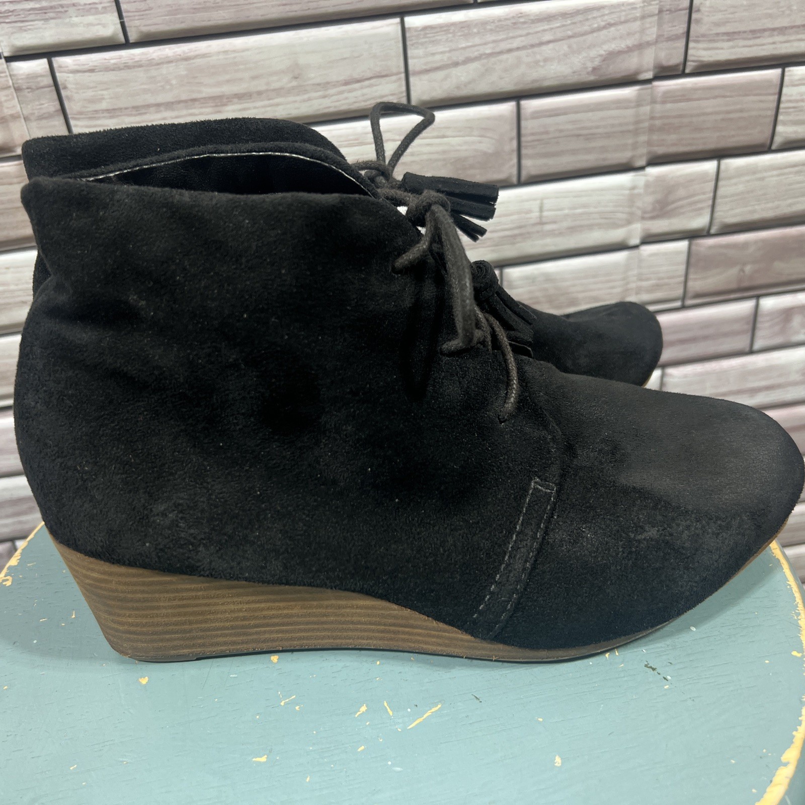 DR SCHOLLS Womens 8 Black Tasseled Dakota Round Toe Wedge Booties