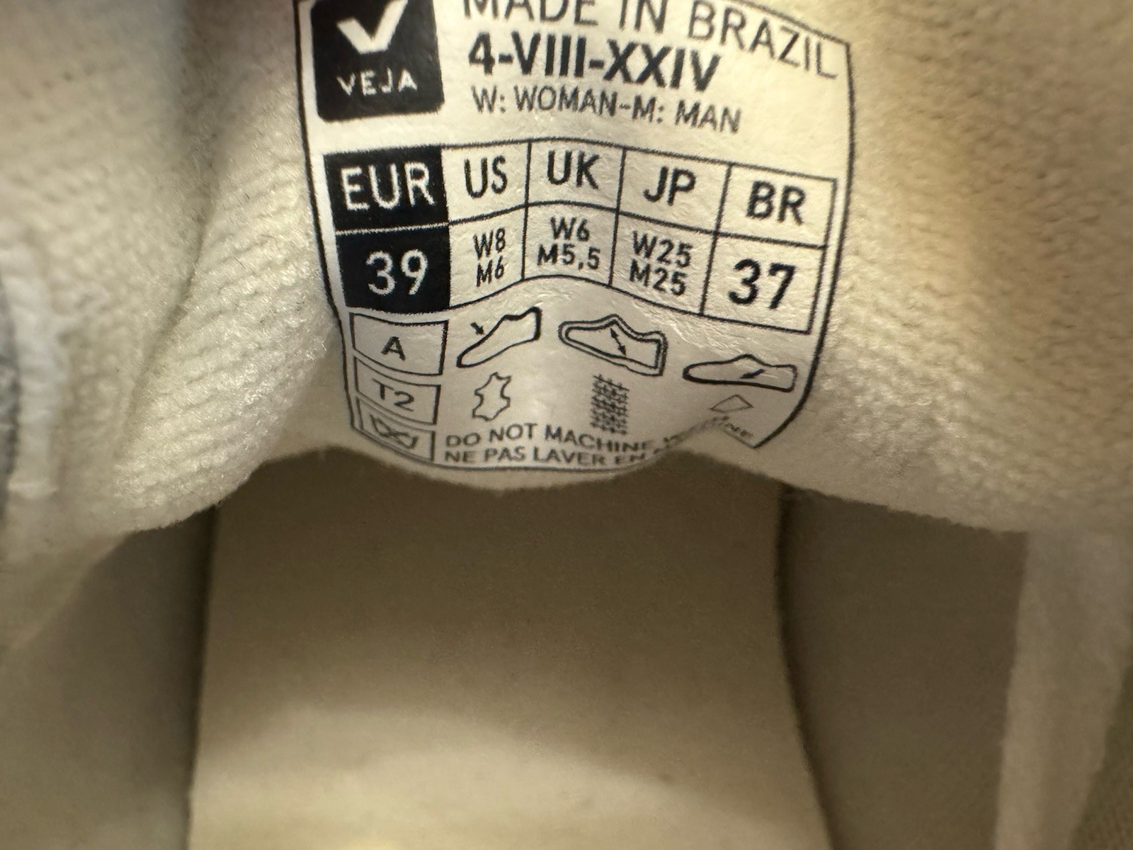 Veja Esplar Stitched Logo Leather Low Top Sz 8/39 New Made In Brazil
