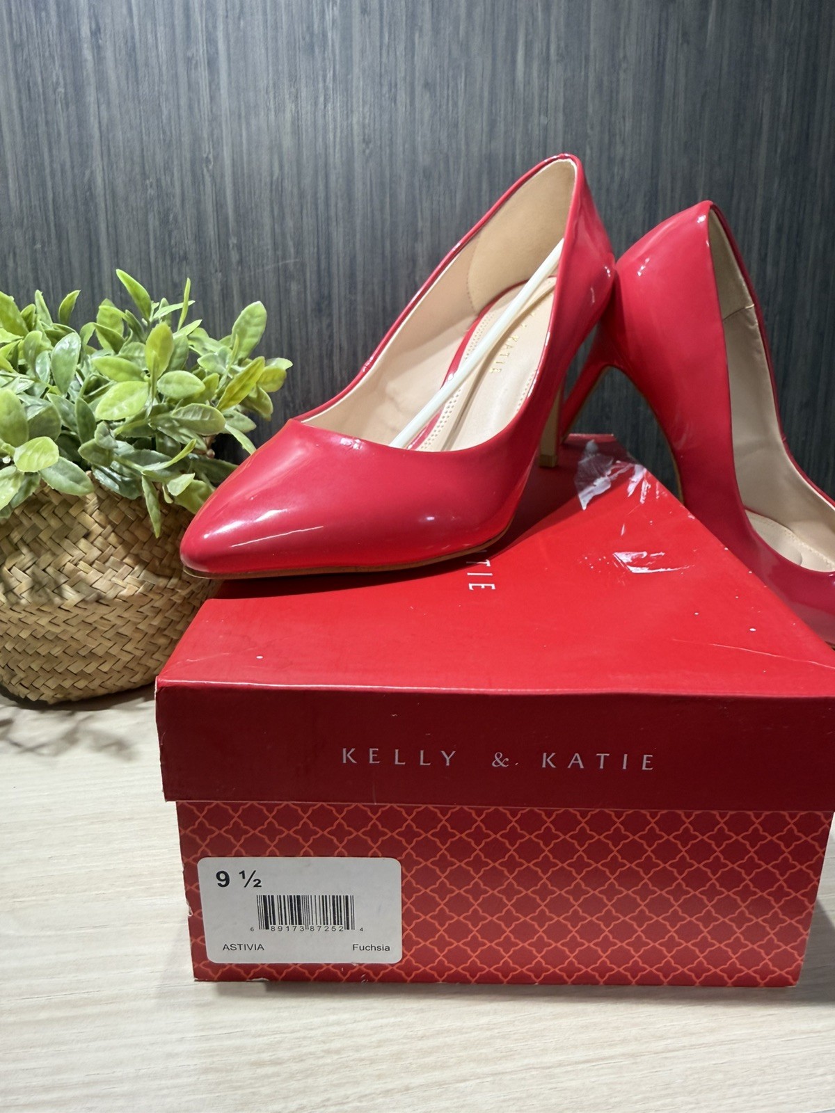 Kelly & Kate Astivia fuchsia Size 9.5 Women’s Heels Formal Professional Business
