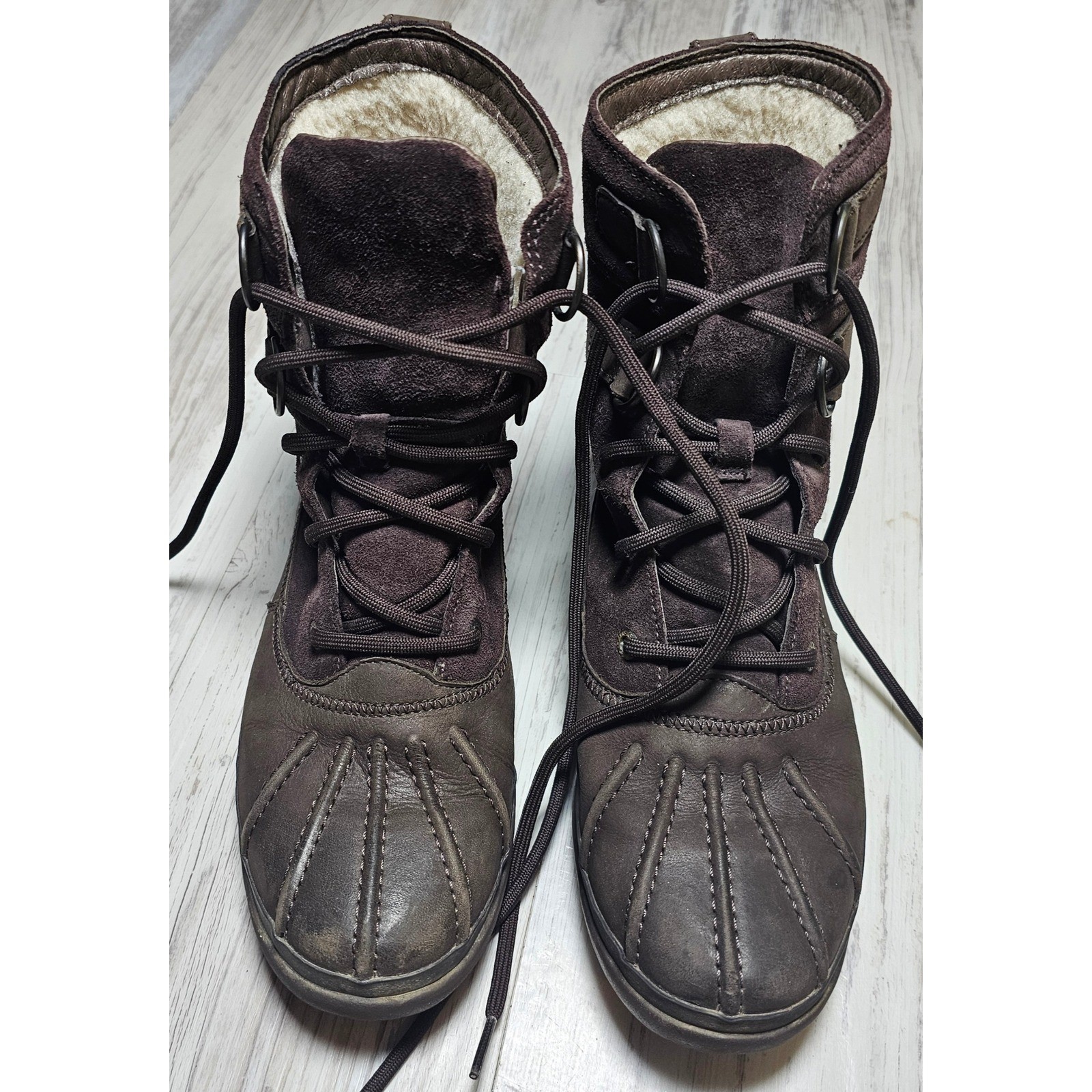 UGG Cecile Waterproof Brown Leather Suede Duck Boots 1017380 Women’s 8.5