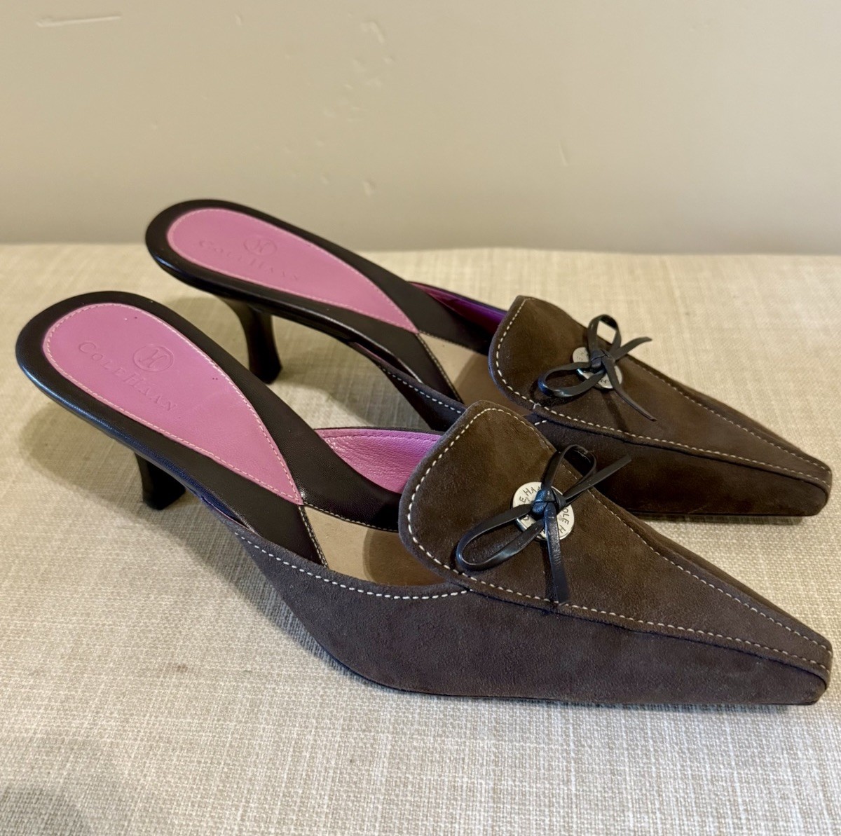 VTG Y2k Brown Pink Suede Pointed Kitten Heels Mules Bow Cole Haan Brazil 7.5