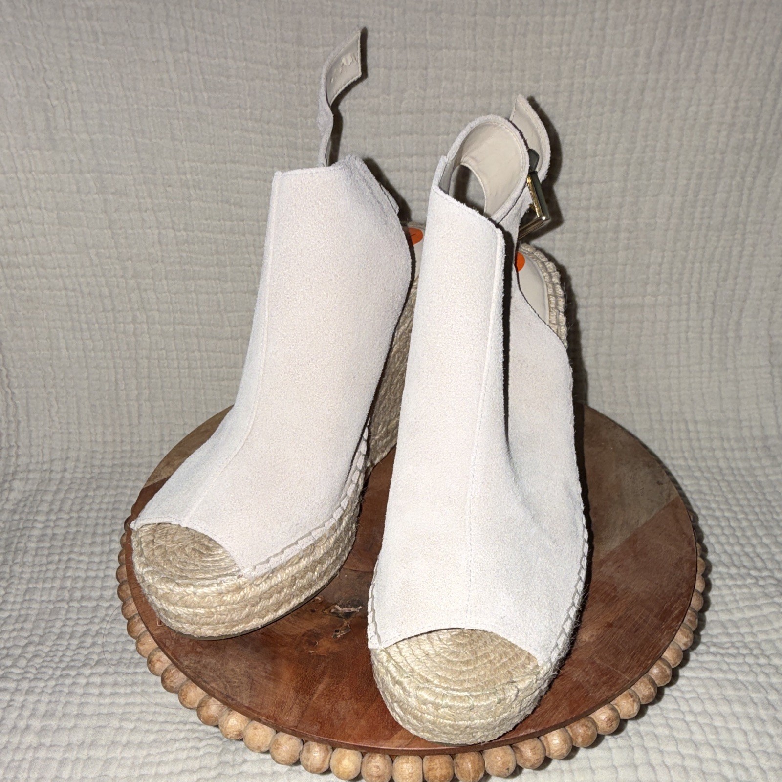 Kenneth Cole Cream Suede Wedge Espadrille Sandals Ankle Strap Buckle 9.5M