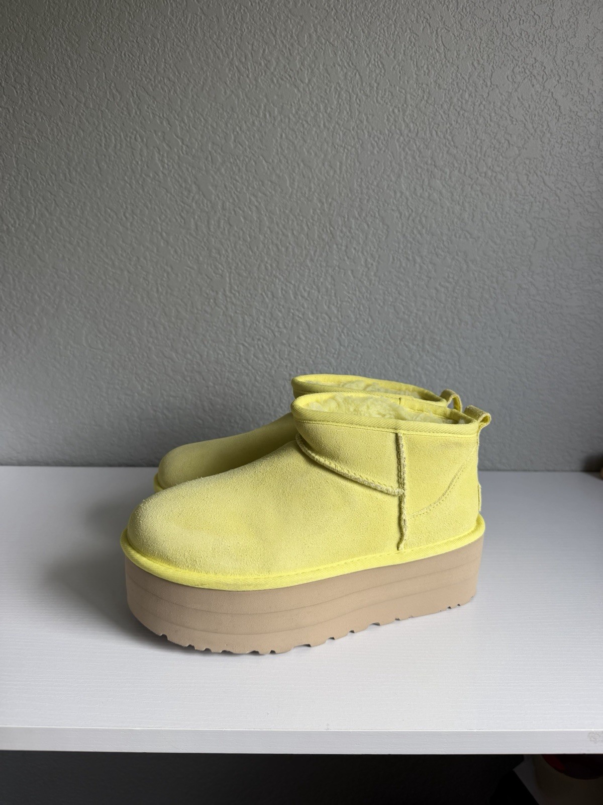 UGG Classic Ultra Mini Platform Pearfect Yellow Women’s 6 Suede Boots 1135092