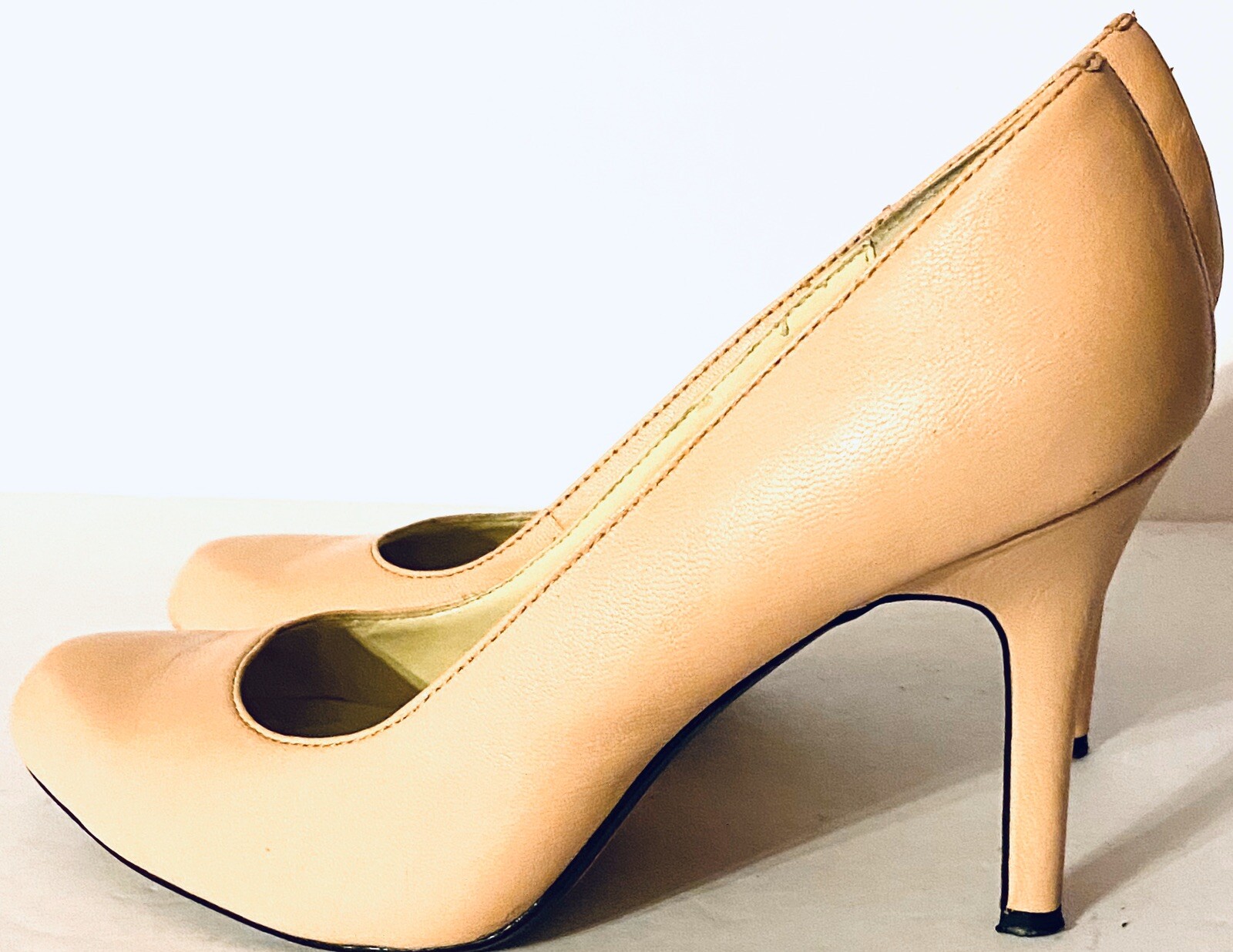 Max Studio Pink Leather Semi-Round Toe “Marais” Pumps Size 8M GUC!