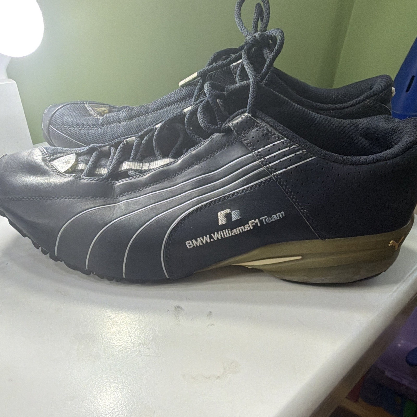 PUMA BMW Williams F1 Team Track Training Men’s Low Top Lace-Up Sneakers