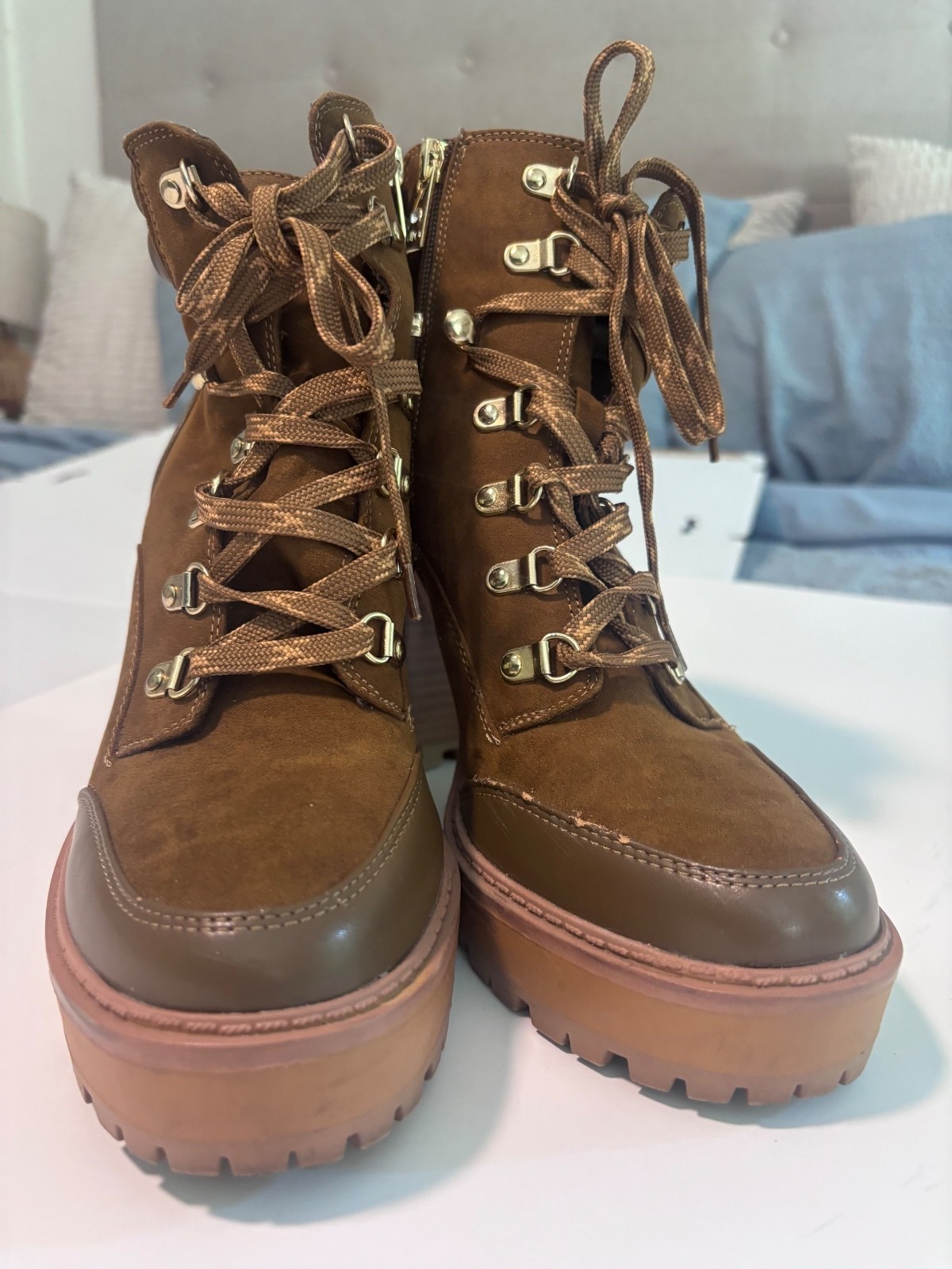 JLO Jennifer Lopez Brown Laced Up Boots Block Heel Ankle Booties Women’s Size 11