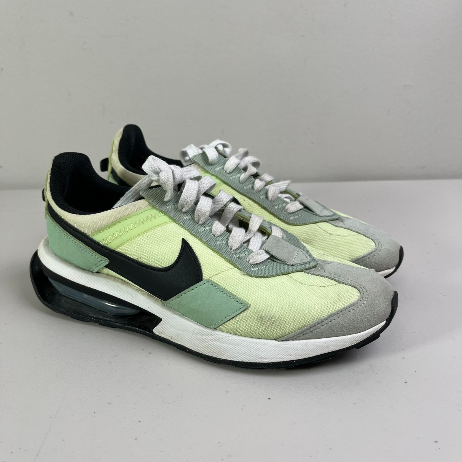 Women Nike Air Max Pre-Day Liquid Lime DZ4874-300 SIZE 8.5