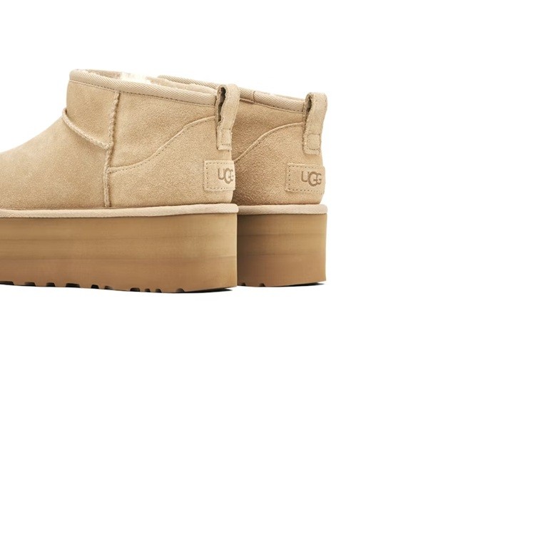 Women’s UGG Classic Ultra Mini Platform (1135092-SAN)