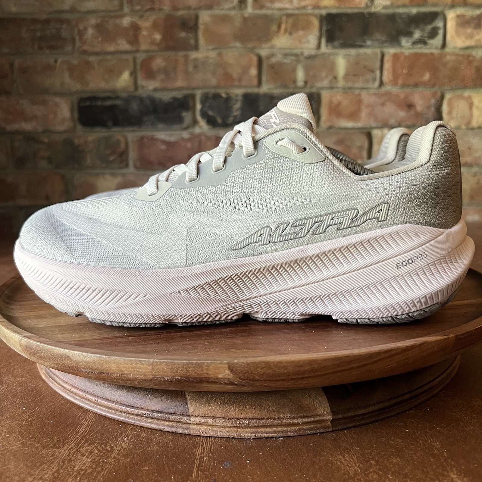 Altra Experience Flow 3 Womens 9.5 Beige Pink Athletic Running Shoes Sneakers