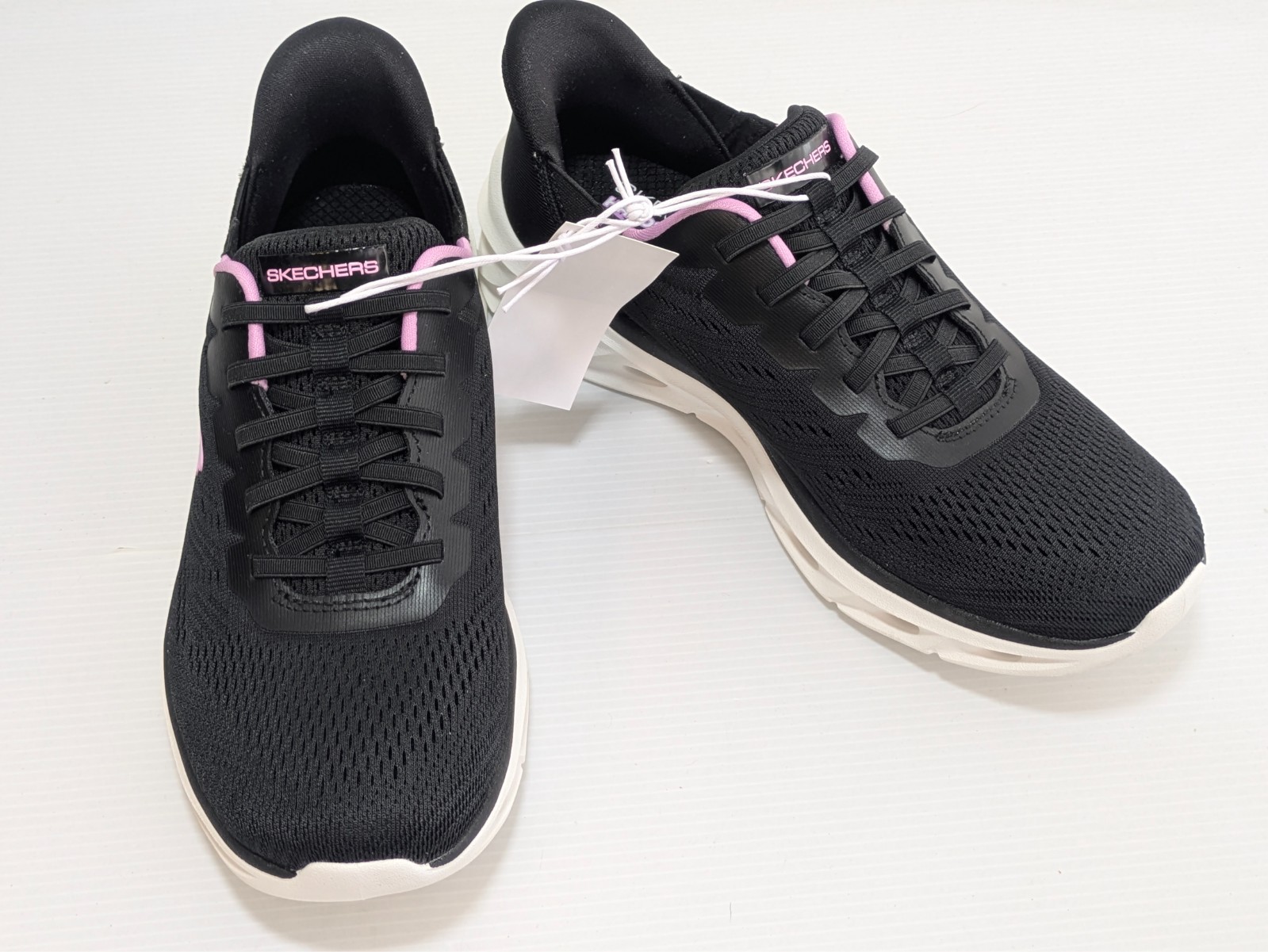 Skechers Hands Free Swift Fit Slip On Sneaker Shoes Women’s Memory Foam New!