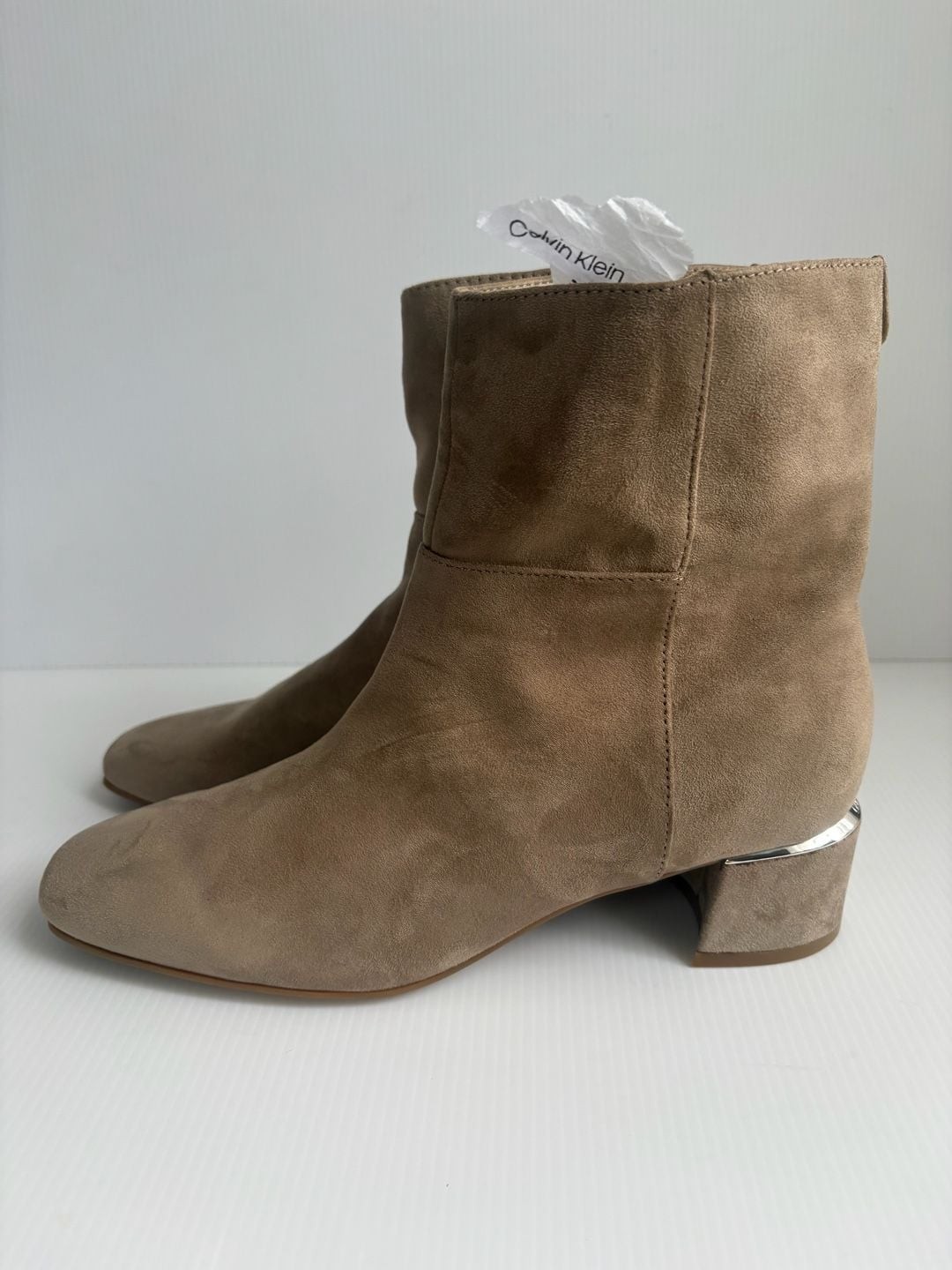 Calvin Klein KCPARRY3 Taupe Suede Ankle Boots size 8 M New